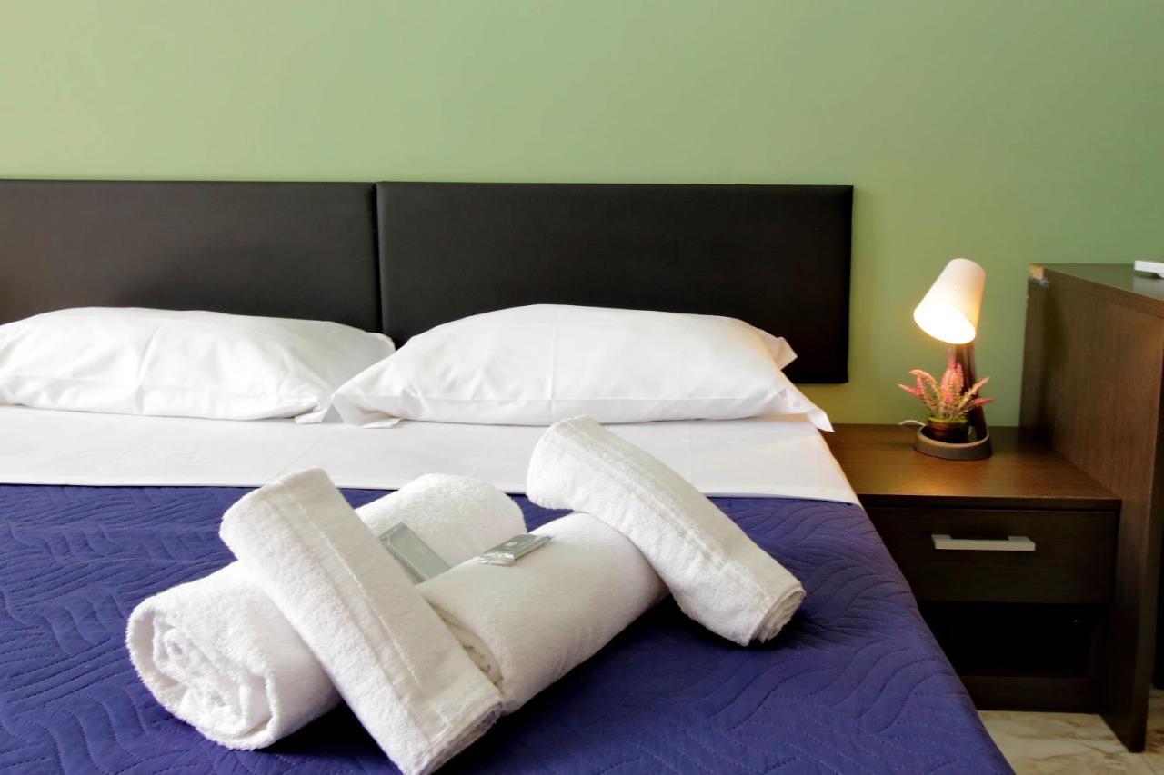 Lucky Stars Rooms โรม ภายนอก รูปภาพ